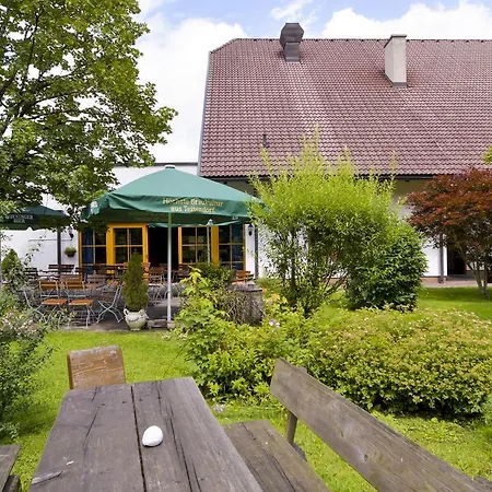 Gutshof Wolfgangsee Resort&event 4* Strobl