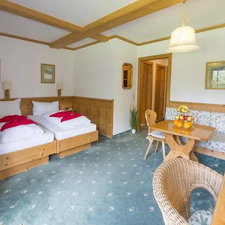Hotell Gutshof Wolfgangsee & Event