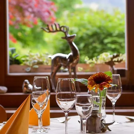 Gutshof Wolfgangsee & Event 4* Strobl
